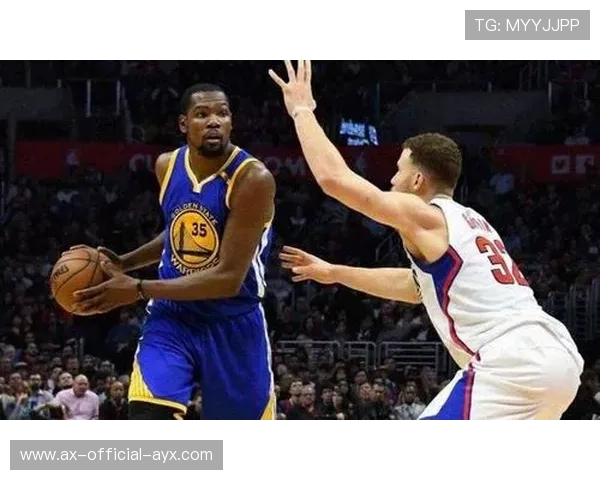 勇士内部会议：外线跑位的持续创新成为下一季重点